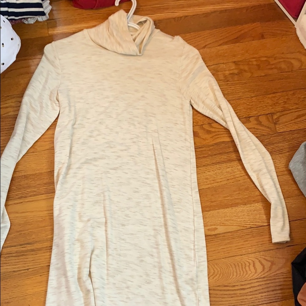 Long sleeve dress